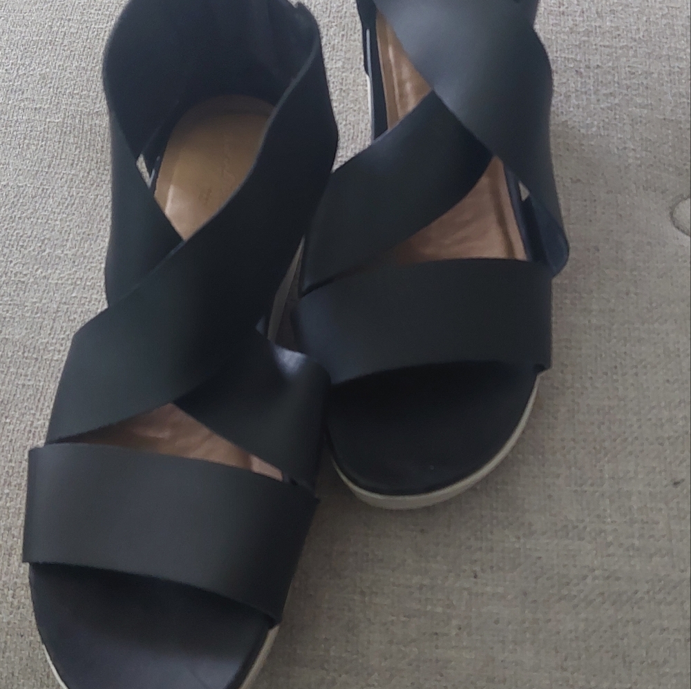 Universal Thread Black Wedge Sandals - image 4